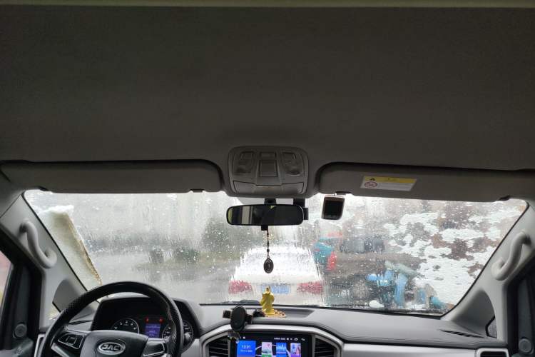 Used JAC Refine M4 2016 2.0L Manual Comfort Edition
