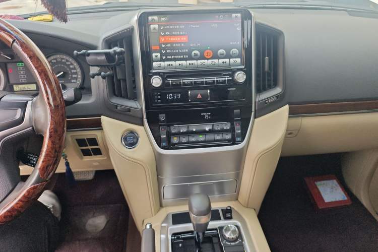 Used Toyota Land Cruiser 