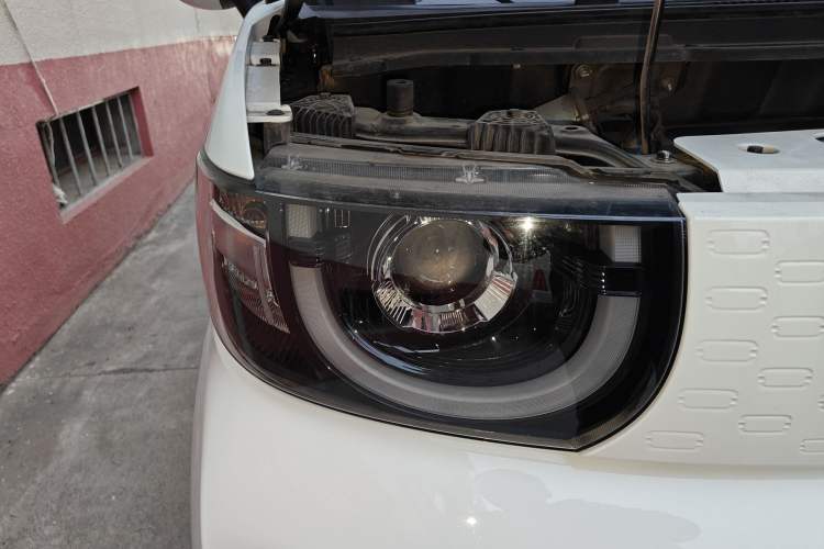 Used Chery QQ Ice Cream 2022 170km Sundae Phosphate Lithium-Ion