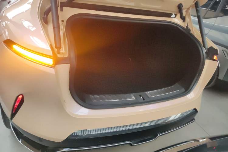 Used Avatr 11 2024 630 Rear-Wheel Drive Edition with Three Lasers