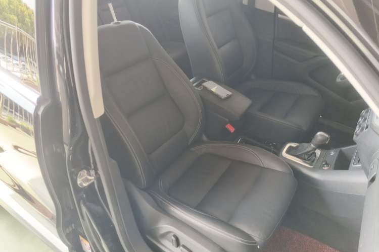 Used Volkswagen Tiguan 2016 300TSI Automatic Two-Wheel Drive Luxury Edition Right Front Seat