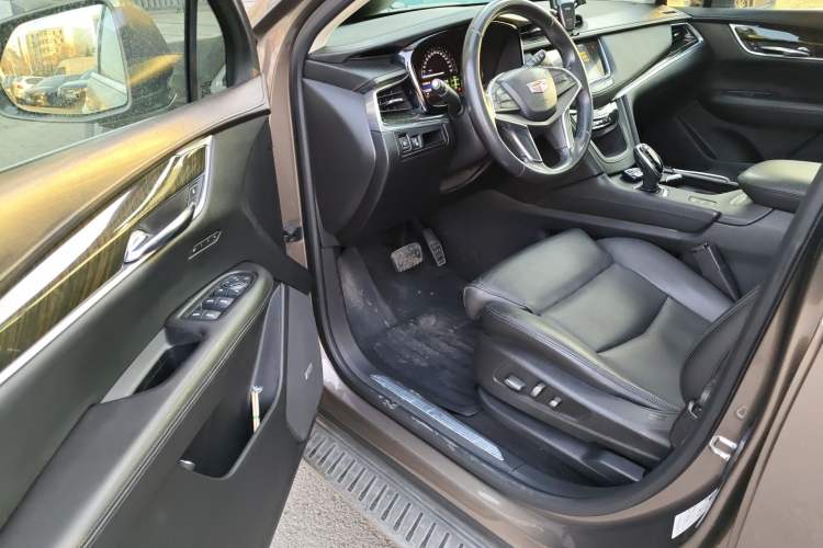 Used Cadillac XT5 2016 28T Four-Wheel Drive Luxury Model
