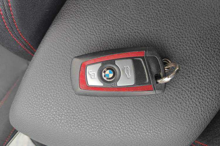 Used BMW 1 Series 2015 120i Sport Design Package Vehicle Key