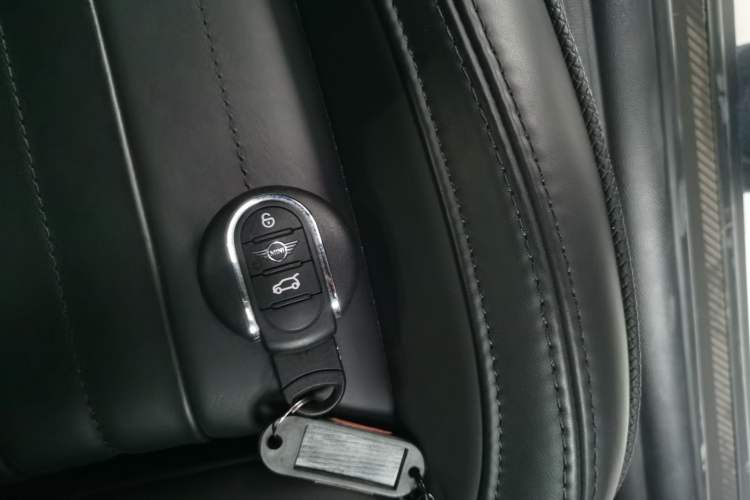 Used MINI MINI 2023 2.0T COOPER S CABRIO King's Cross Special Edition