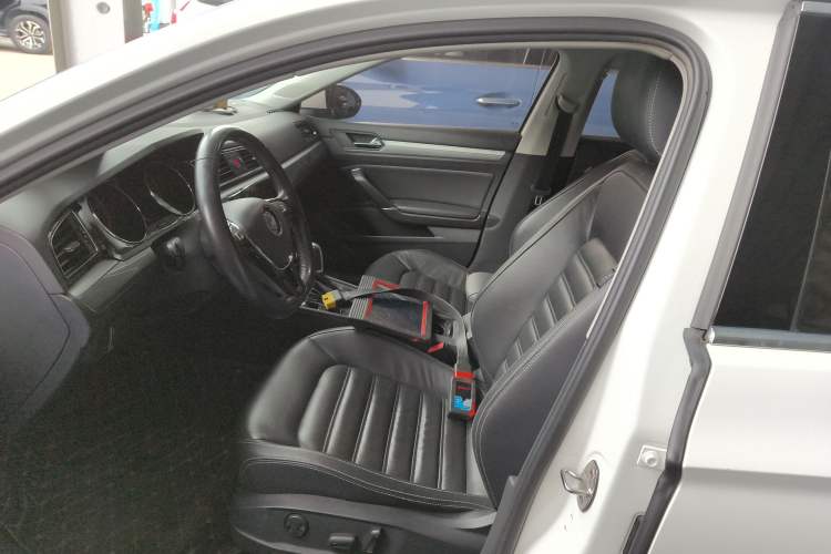 Used Volkswagen Lamando 2017 280TSI DSG Luxury Edition
