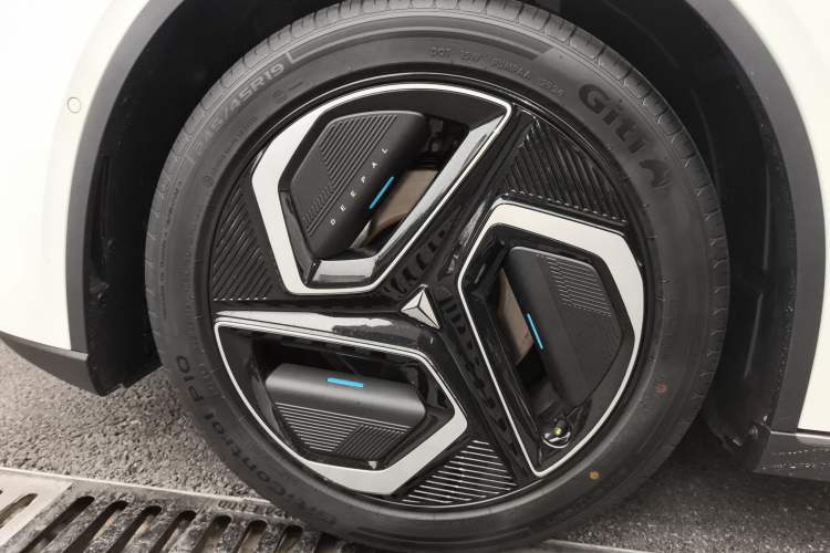 Used Deepal L07 2024 530 Max Qiankun Intelligent Driving ADS SE Pure Electric Version
