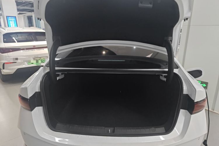 Used BYD Qin PLUS 2025 DM-i Smart Drive 55KM Leading Model
