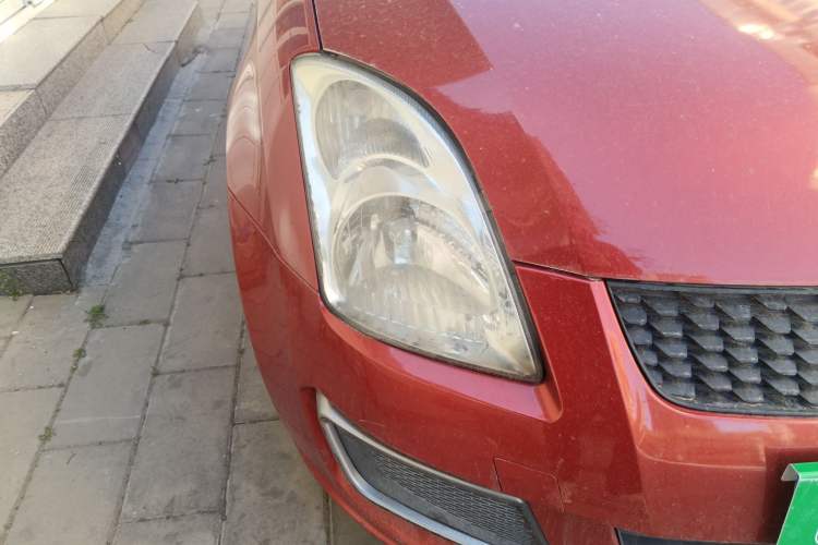 Used Suzuki Swift 2013 1.3L Manual Value Edition Right Front Headlight