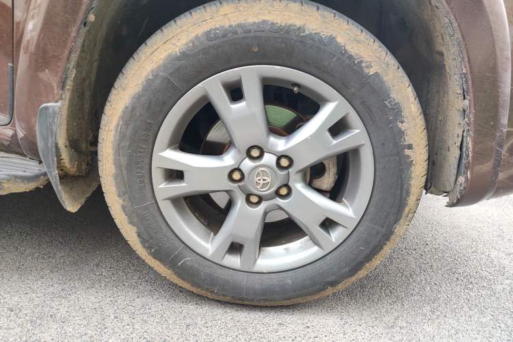 Used Toyota RAV4 2012 Luxurious Edition 2.0L Automatic All-Wheel Drive