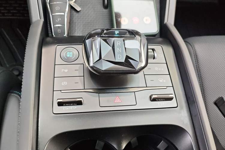 Used BYD Qin L 2025 DM-i Smart Drive 80KM Leading Model Gear Lever