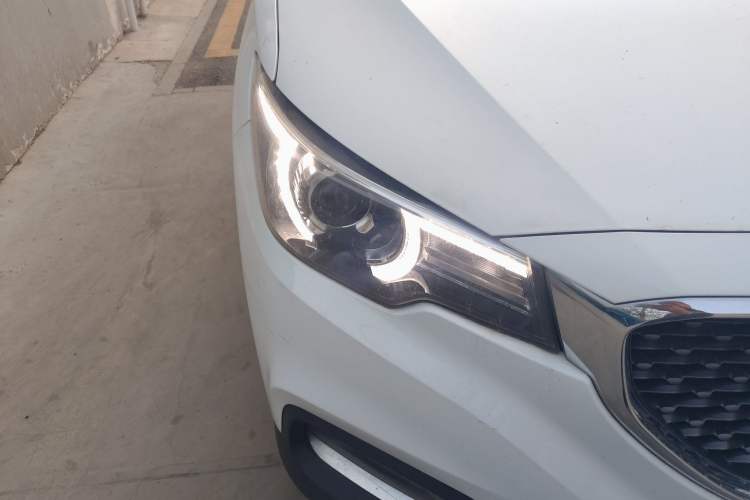 Used MG ZS 2017 1.5L Manual Luxury Edition Right Front Headlight