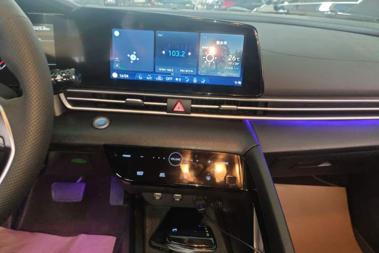 Used Hyundai Elantra 2021 1.5L CVT LUX Prestige Edition
