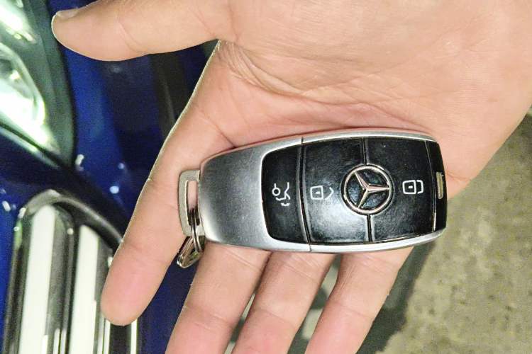 Used Mercedes-Benz E-Class 2018 E 300 L Sport Luxury Edition Vehicle Key