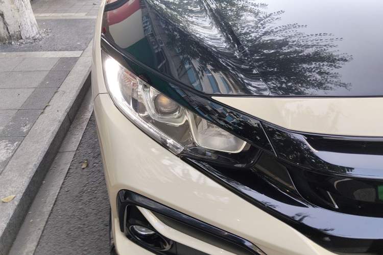 Used Honda Civic 2021 HATCHBACK 220TURBO CVT New Trendsetter