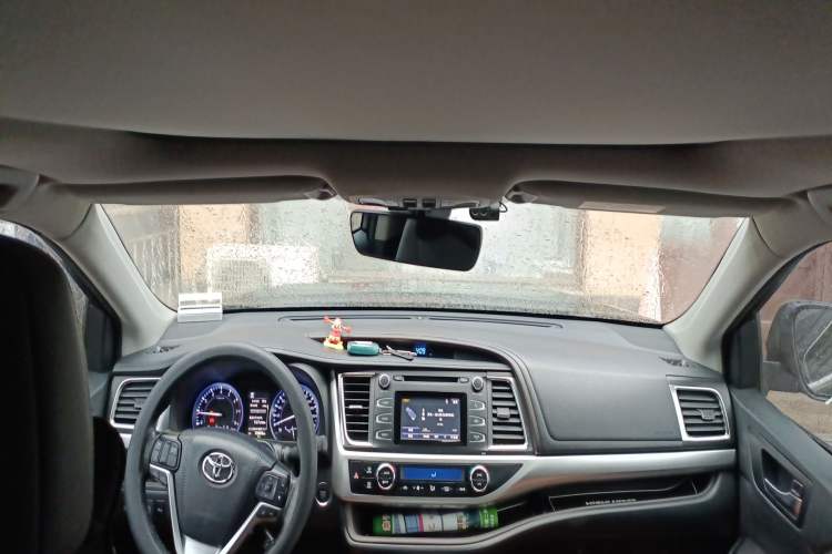 Used Toyota Highlander 2018 2.0T Four-Wheel Drive Luxury Edition 7 Seats China V Emission Standard
