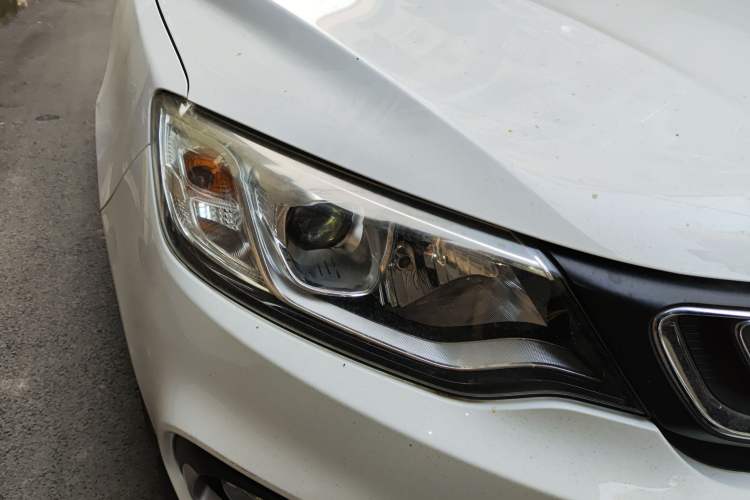 Used Geely Auto Vision 2019 Upgraded Model 1.5L Manual Luxury Version China VI Standard