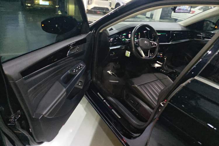 Used Volkswagen Passat 2023 330TSI Starry Elite Edition
