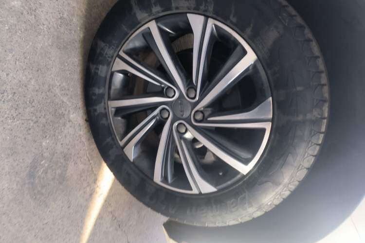 Used Geely Auto Vision X6 2020 1.4T CVT Asian Games Edition Right Front Wheel Hub