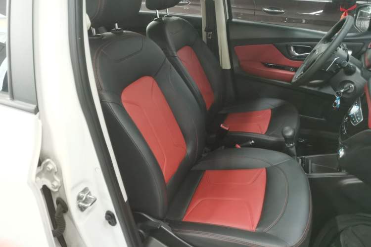 Used Haval H1 2016 Revised Version Blue Badge 1.5L AMT Luxury Edition
