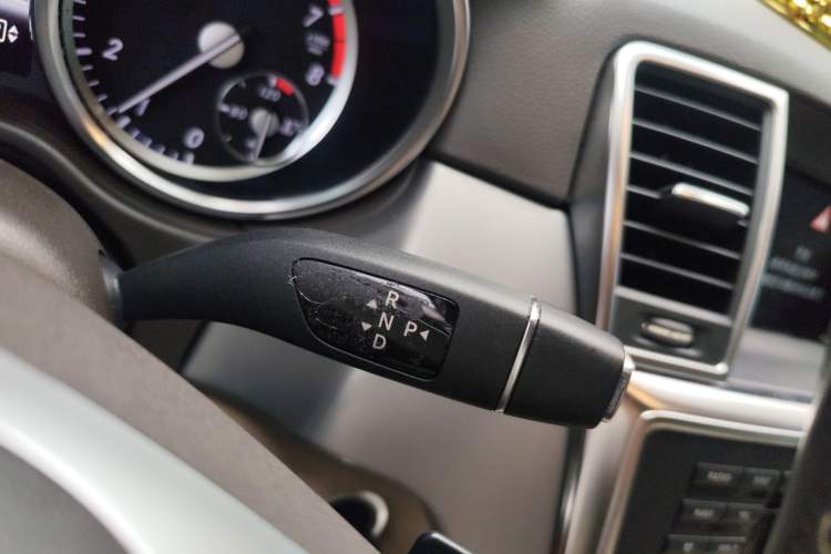 Used Mercedes-Benz M-Class 2012 ML 300