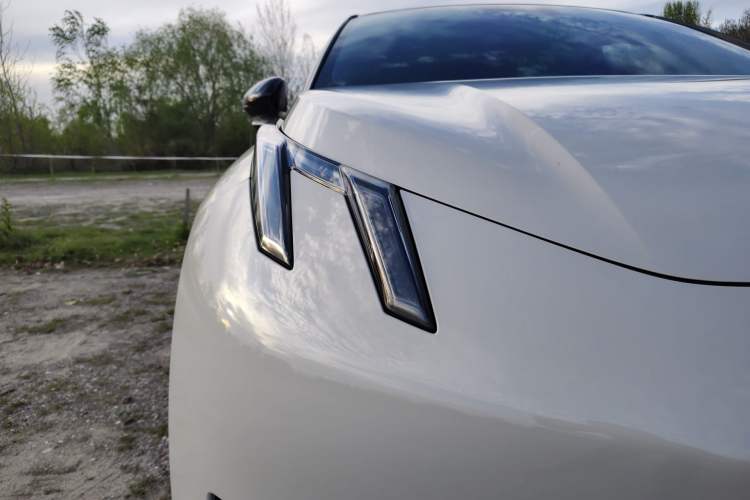 Used Lynk & Co Z20 2025 530 km Range Rear-Wheel Drive Max Right Front Headlight