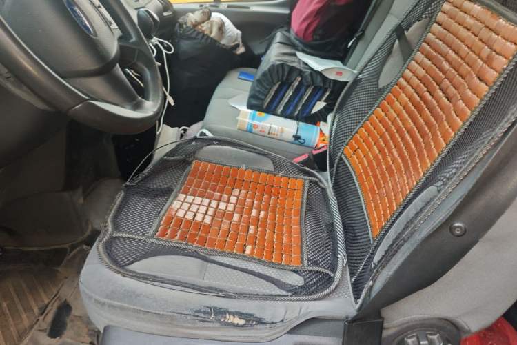 Used Ford Transit 2017 2.0T Diesel Van Short Wheelbase Low Roof China IV Standard Left Rear Seat