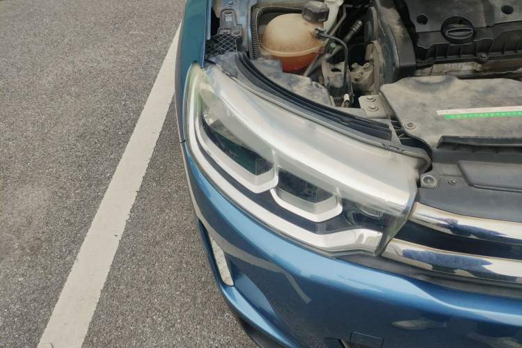 Used Citroen C3-XR 2015 1.6L Manual Fashion Edition Right Front Headlight