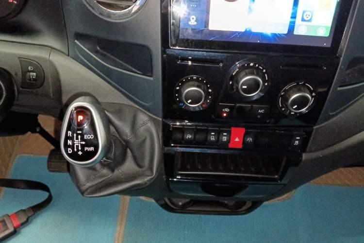 Used Iveco Eurocargo 2021 3.0T Automatic Super-Rui Long Wheelbase Short Overhang High Roof Manual Doors F1C