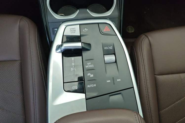 Used BMW X1 2024 sDrive25Li X Design Package Gear Lever