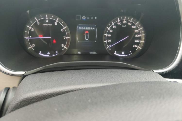 Used CHANGAN Raeton CC 2018 1.5T Manual Elegant Starry Edition China V Standard
