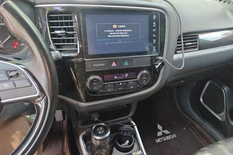 Used Mitsubishi Outlander 2019 2.0L Two-Wheel Drive Comfort Edition 5 Seats China V Standard