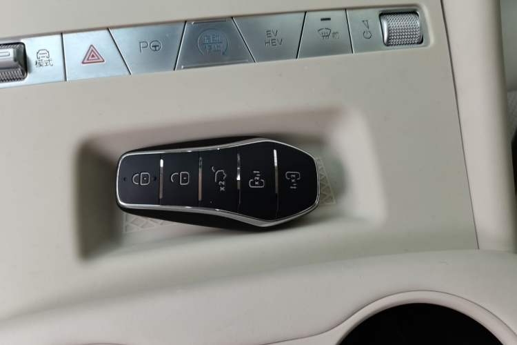 Used BYD Xia 2025 DM-i 1.5T 180km Beyond Edition