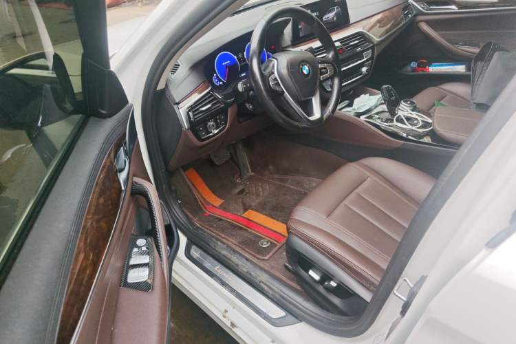 Used BMW 5 Series 2019 525Li Luxury Package
