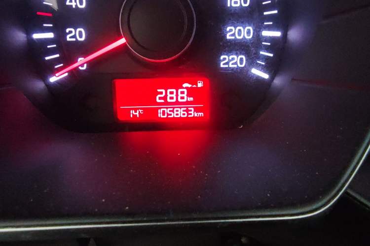 Used Kia K2 2015 Sedan 1.4L MT GLS Odometer Close Up