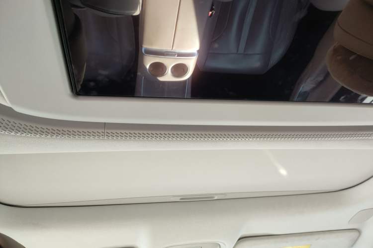 Used XPeng X9 2024 702 Ultra-Long Range Pro
