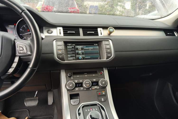 Used Land Rover Range Rover Evoque 2015 2.0T Five-Door Zhiyao Edition
