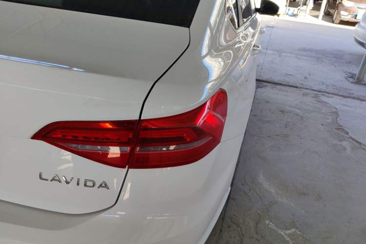 Used Volkswagen Lavida 2021 1.5L Automatic Comfort Edition
