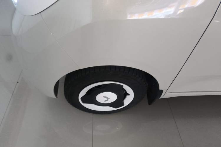 Used Wuling Hongguang MINIEV 2024 3rd Generation 215km Youth Edition Left Front Wheel Hub