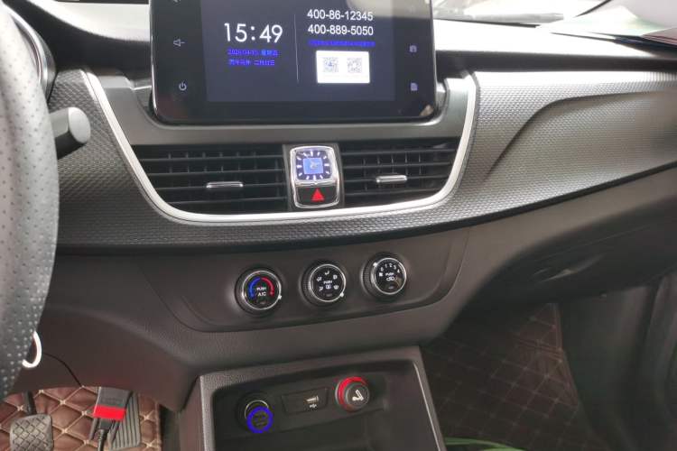 Used Baojun 730 2019 1.5L Manual Fashion Model 7-seater China VI Audio And AC Panel