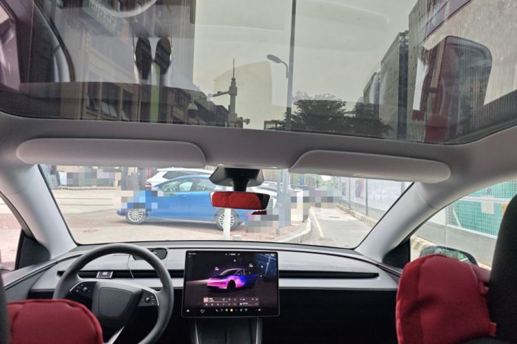 Used Tesla Model Y 2025 Rear-Wheel Drive First Edition Headliner