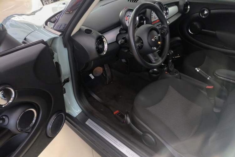 Used MINI MINI 2013 1.6L ONE Limited Edition Third Version