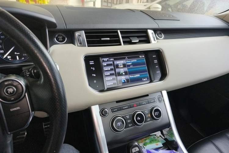 Used Land Rover Range Sport 2014 3.0 SC V6 HSE DYNAMIC Audio And AC Panel