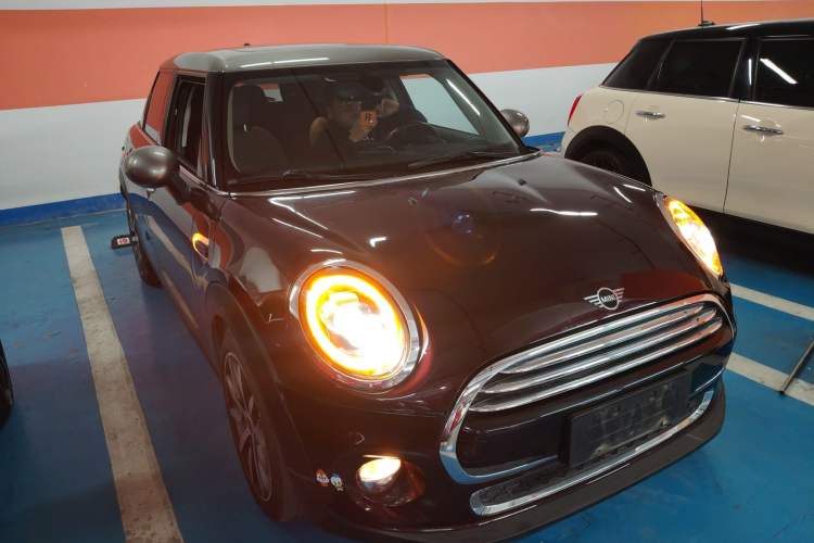 Used MINI MINI 2019 1.5T COOPER Classic Edition Five-Door Version