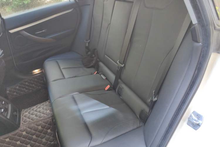 Used BMW 3 Series GT 2013 328i Sport Design Package Left Rear Seat
