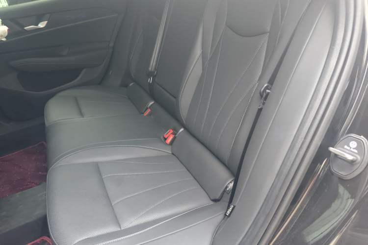 Used Volkswagen Passat 2025 Pro 380TSI Dragon Glory Edition Left Rear Seat