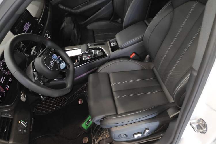 Used Audi A4L 2024 40 TFSI Luxury Dynamic Edition