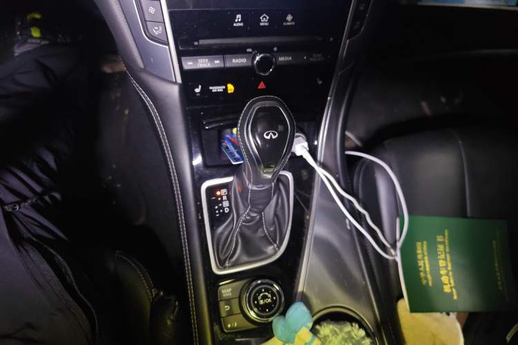 Used Infiniti Q60 2017 2.0T Luxury Edition