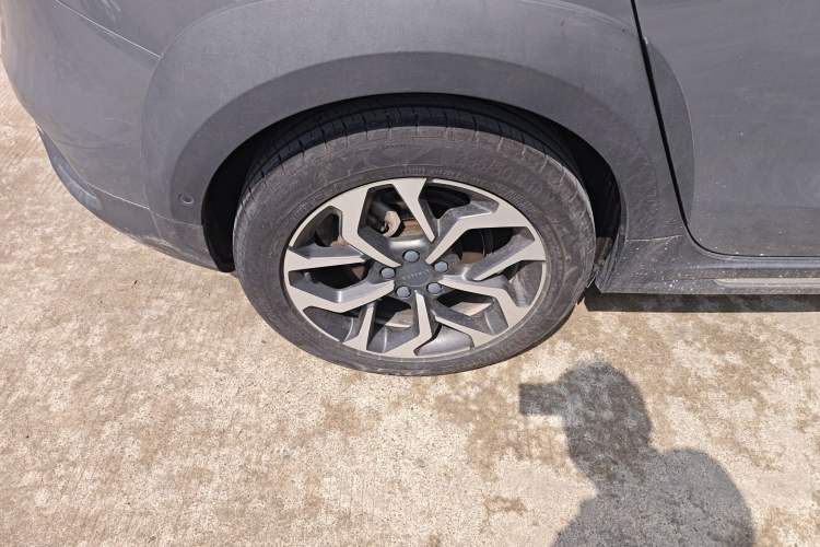 Used Lynk & Co 02 2018 1.5T DCT Two-Wheel Drive Pro Version China V Emission Standard
