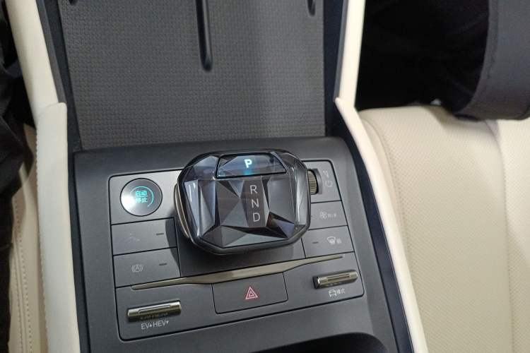 Used BYD Qin L 2024 DM-i 120KM Beyond Model
