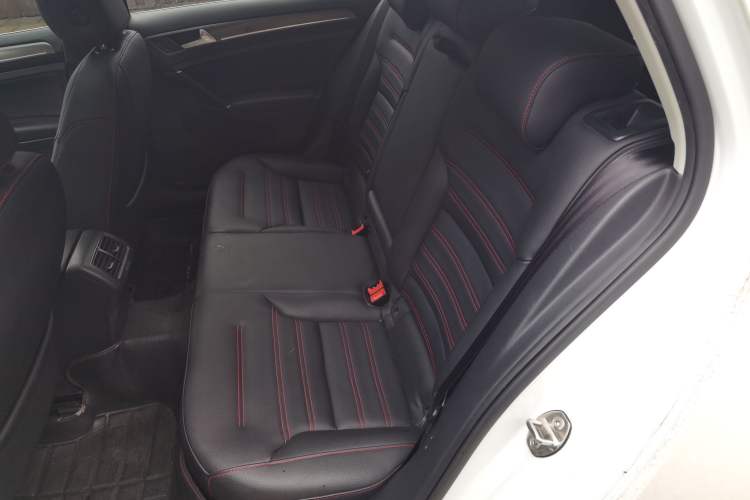 Used Volkswagen Golf 2015 1.6L Automatic Comfort Model
